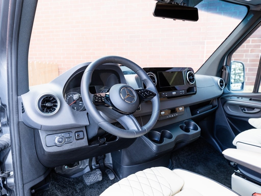 2025 MERCEDES-BENZ SPRINTER - Image 7