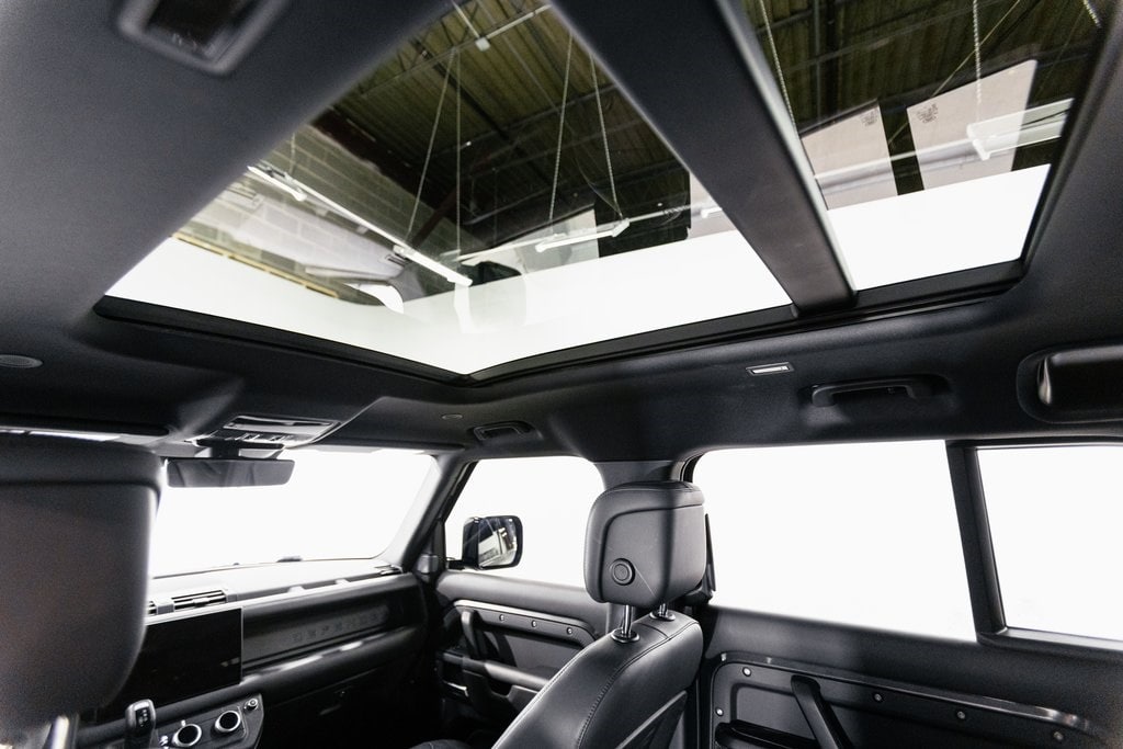 2023 LAND ROVER DEFENDER - Image 23