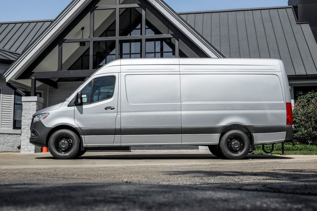 New 2026 Mercedes-Benz Sprinter 2500 High Roof 4-Cyl Diesel