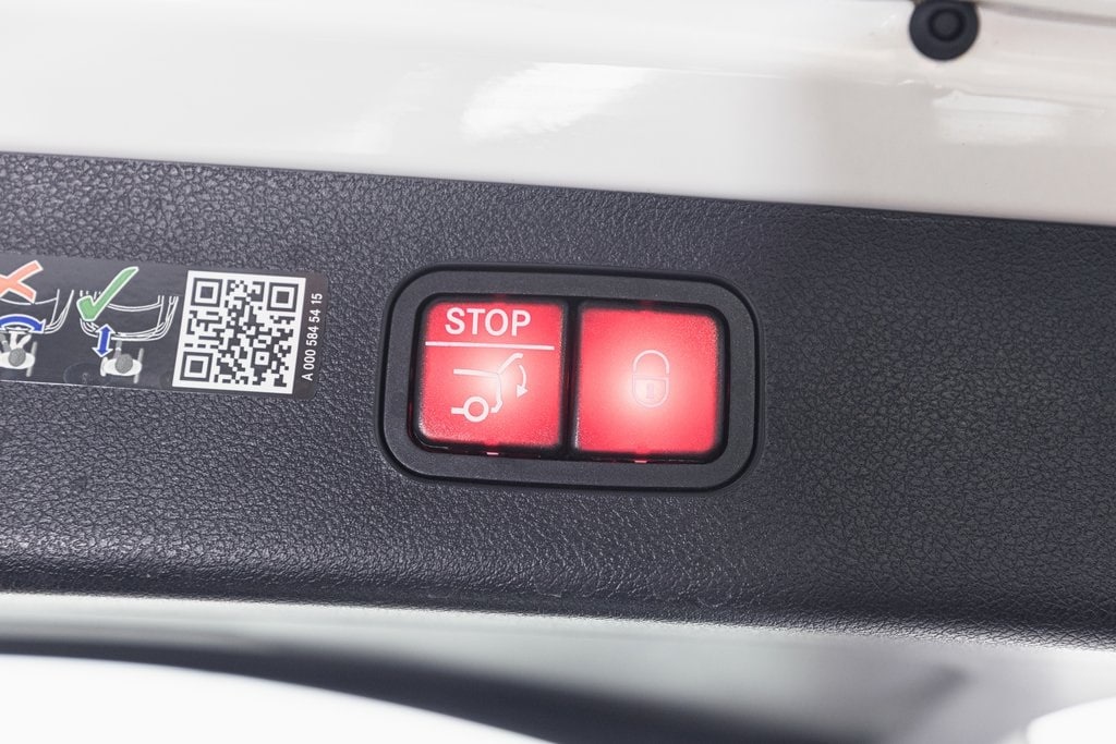 2025 MERCEDES-BENZ E-CLASS - Image 35