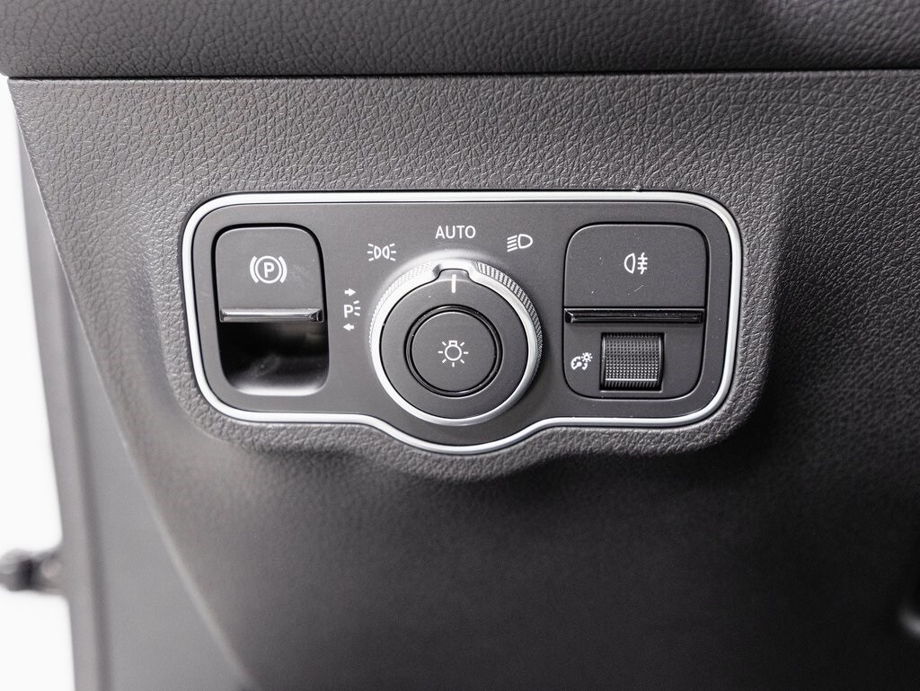 2024 MERCEDES-BENZ EQB-CLASS - Image 9