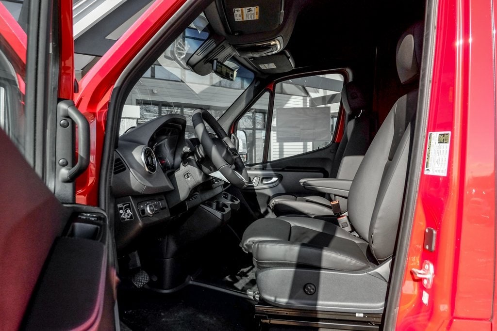 2025 MERCEDES-BENZ SPRINTER - Image 13