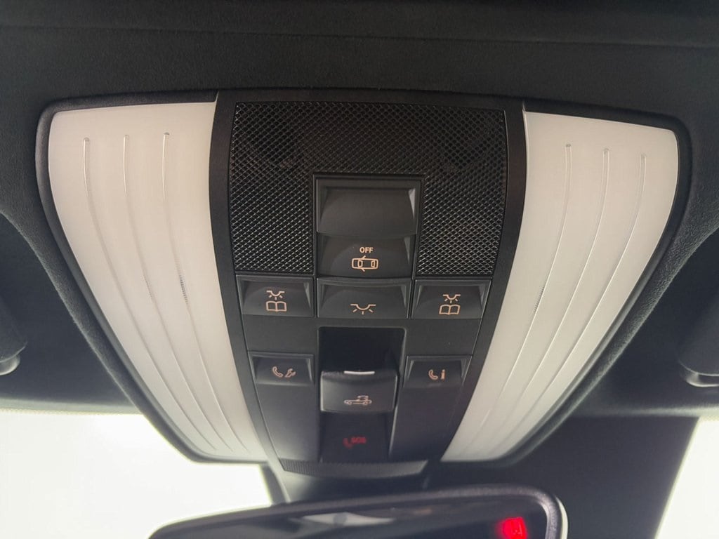 2018 MERCEDES-BENZ AMG GT - Image 23