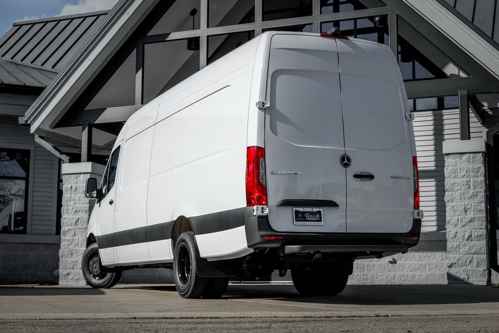 2026 MERCEDES-BENZ SPRINTER - Image 2