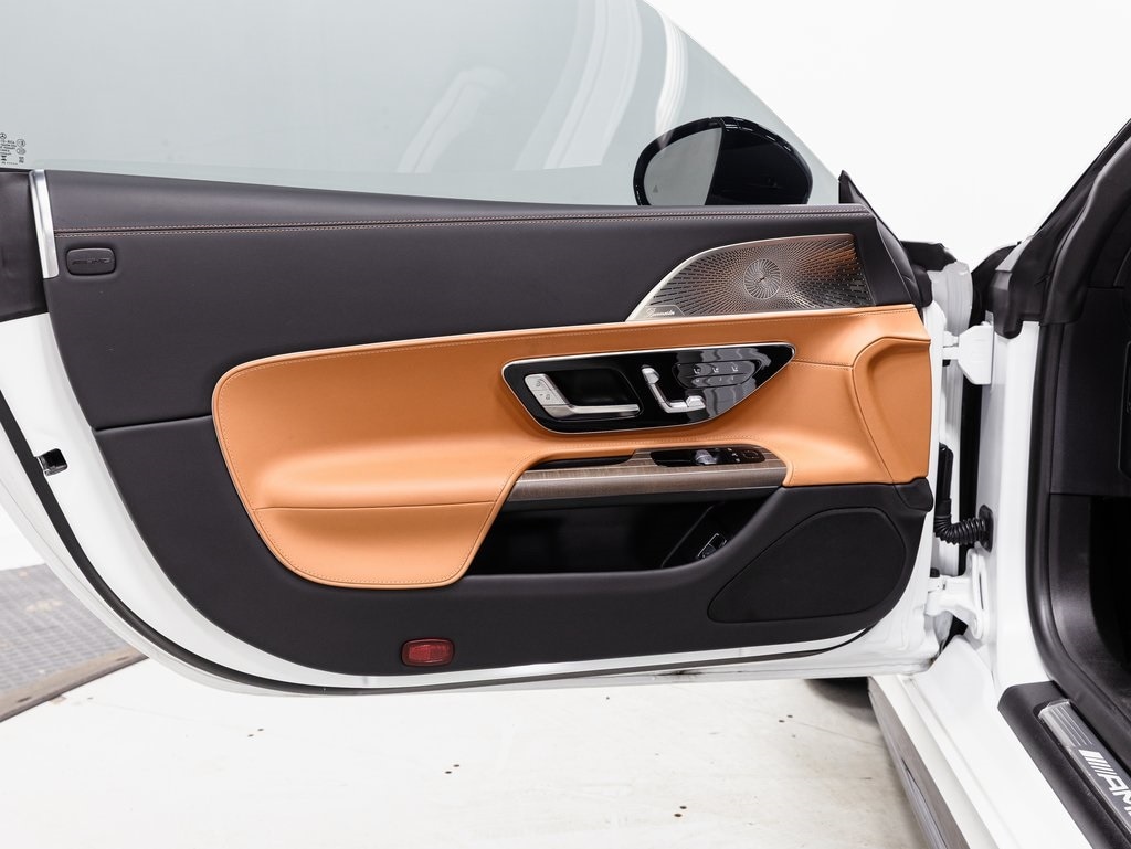 2025 MERCEDES-BENZ AMG GT - Image 5