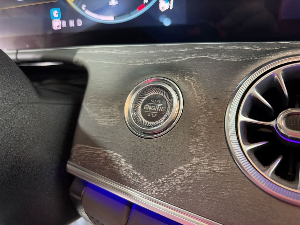 2019 MERCEDES-BENZ AMG GT - Image 18