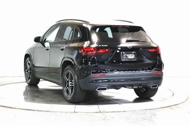 2025 Mercedes Benz GLA 250 4MATIC photo 2
