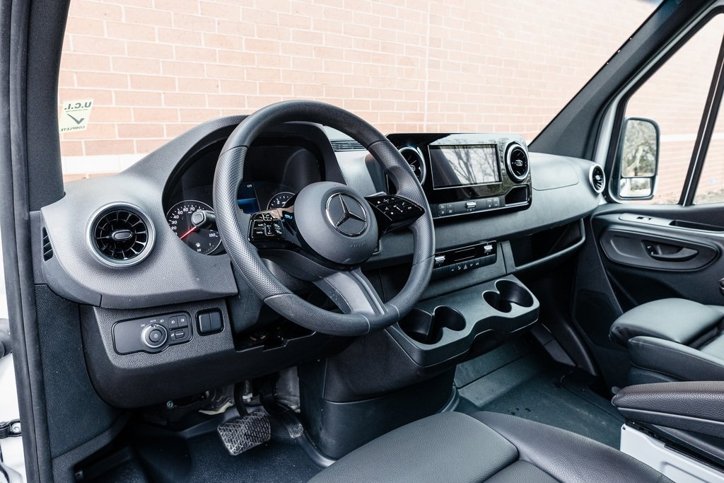 2025 MERCEDES-BENZ SPRINTER - Image 8