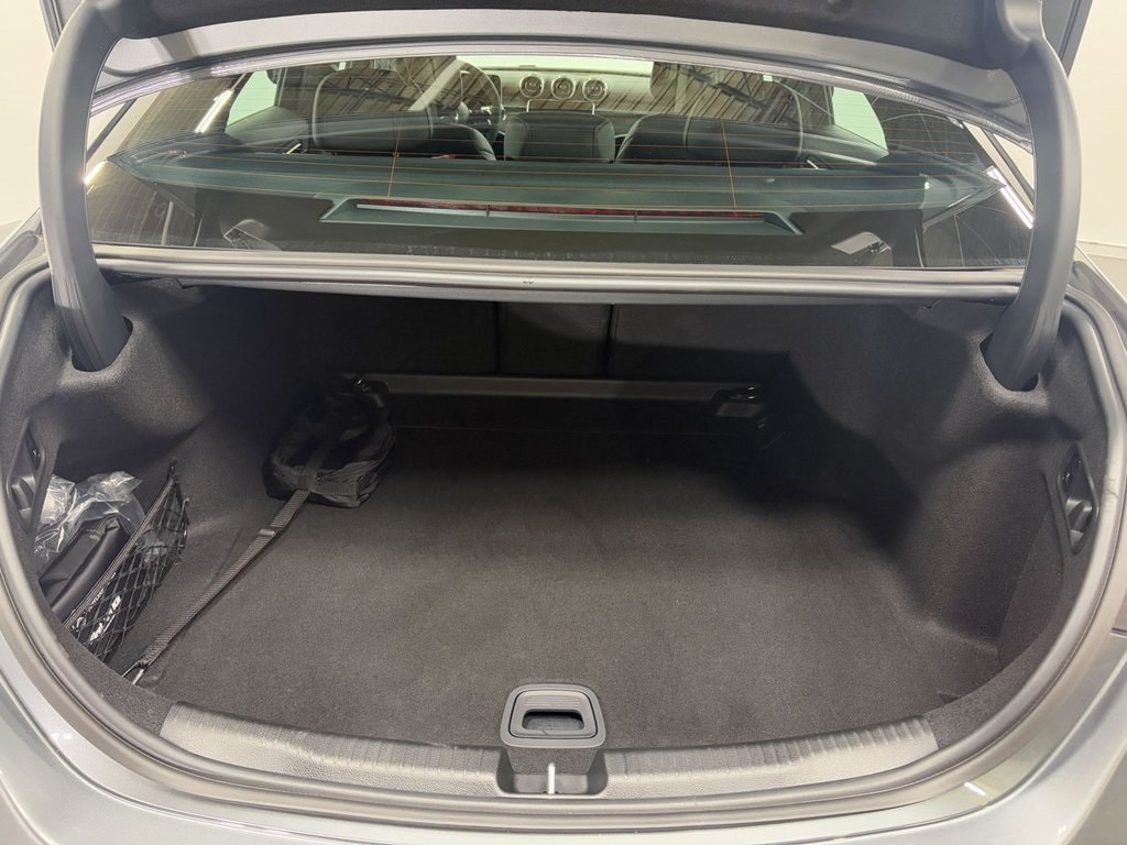 2025 MERCEDES-BENZ C-CLASS - Image 32