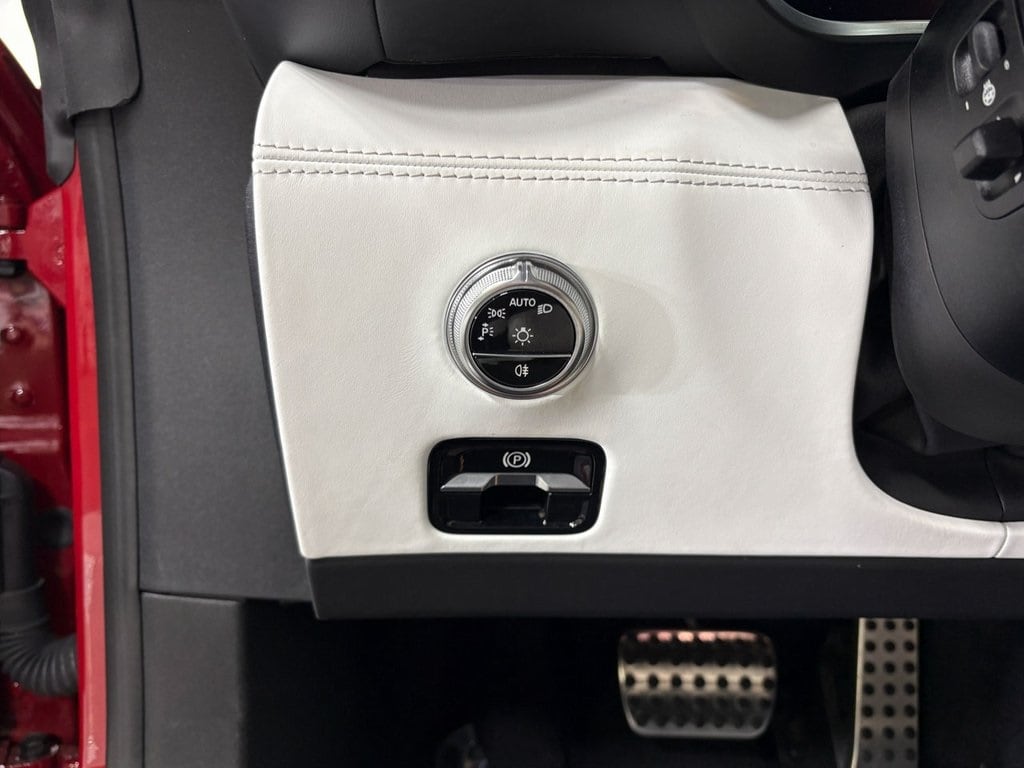 2024 MERCEDES-BENZ AMG GT - Image 11