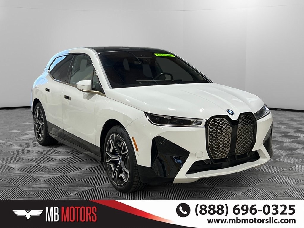 2023 BMW iX Base's photo