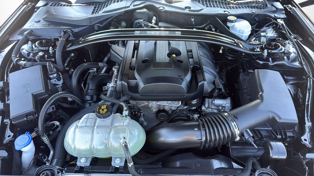 2022 Ford Mustang EcoBoost - Photo 30