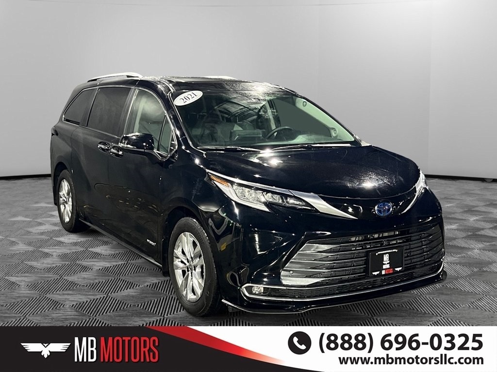 2021 Toyota Sienna Limited's photo
