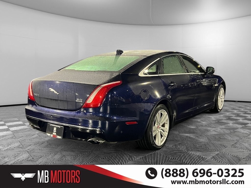2016 Jaguar XJ XJL Portfolio photo 3