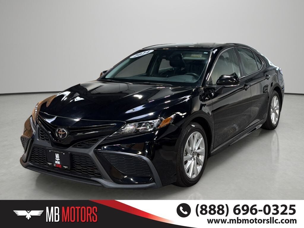 Used 2024 Toyota Camry SE Sedan