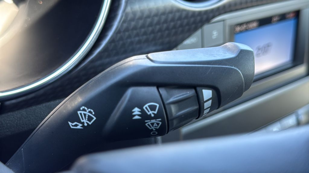 2022 Ford Mustang EcoBoost - Photo 25