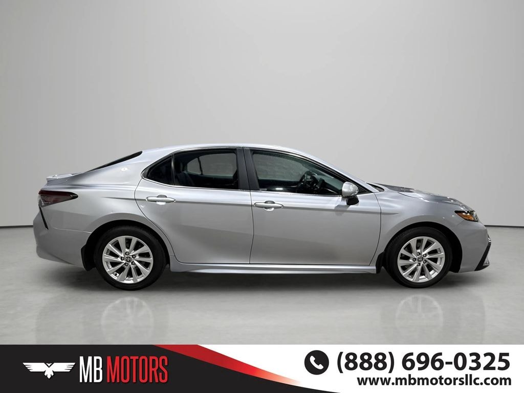 Used 2024 Toyota Camry SE Sedan