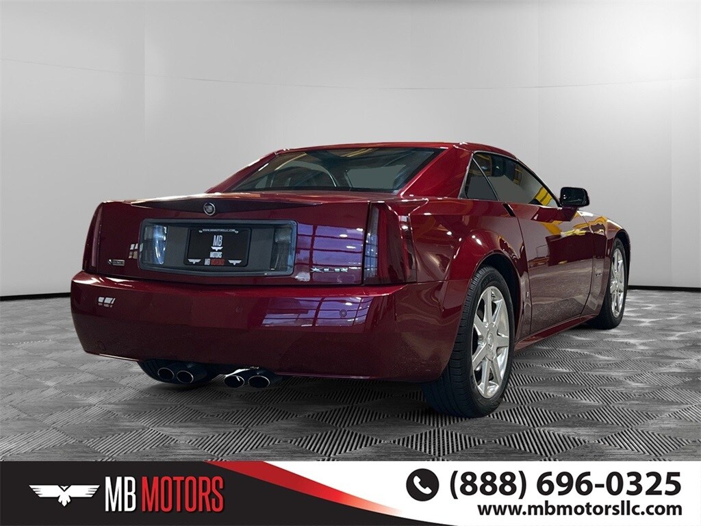2006 Cadillac XLR Base photo 3