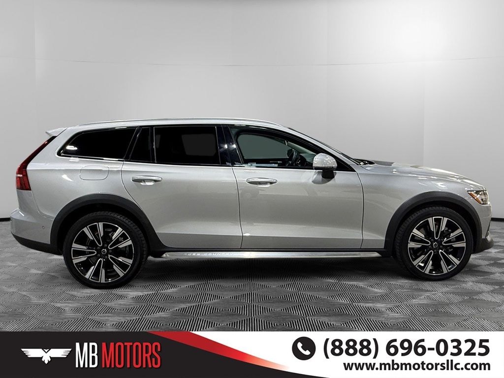 Used 2023 Volvo V60 Cross Country Ultimate Wagon