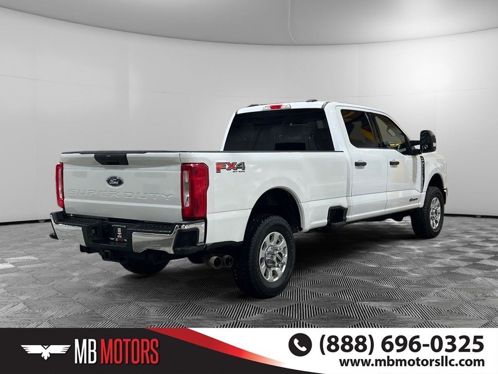Used 2023 Ford F-350 XLT Truck Crew Cab