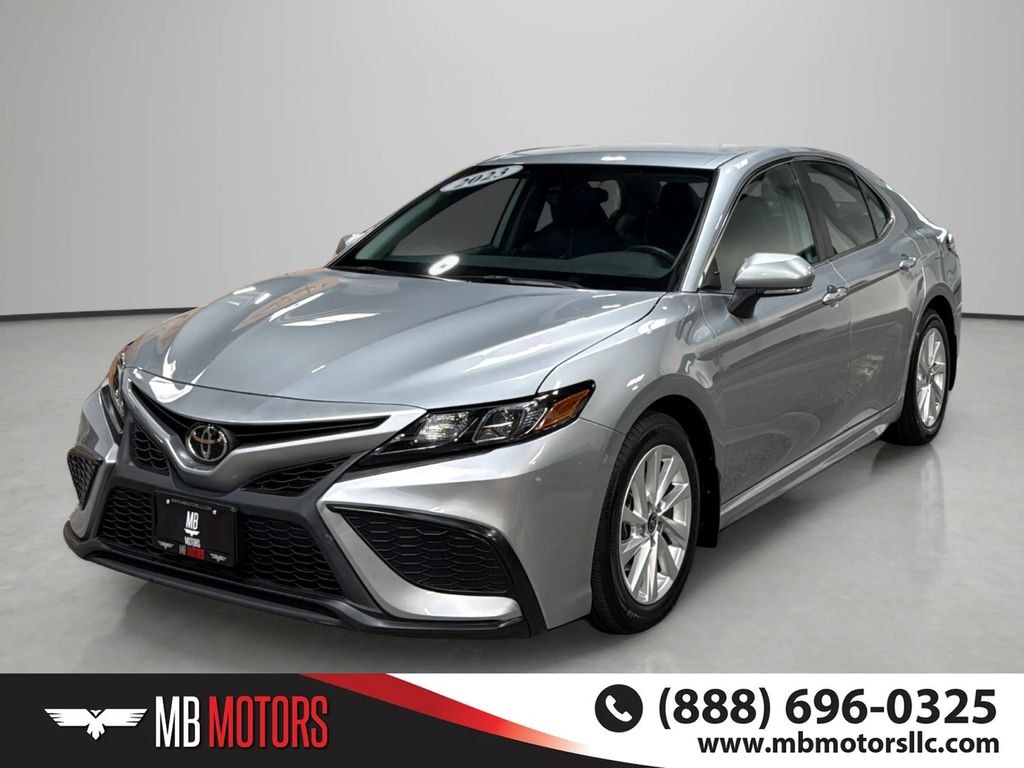 Used 2023 Toyota Camry SE Sedan