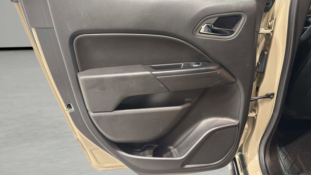 2022 Chevrolet Colorado ZR2 - Photo 16
