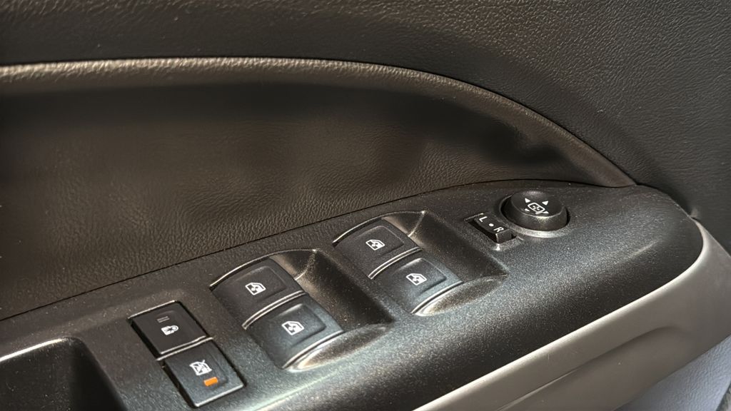 2022 Chevrolet Colorado ZR2 - Photo 17