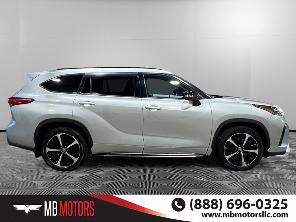 2021 Toyota Highlander XSE photo 2