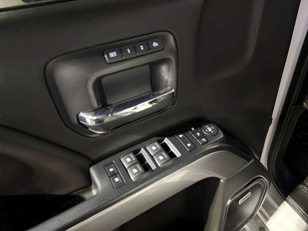 2018 Chevrolet Silverado 3500HD LTZ - Photo 21