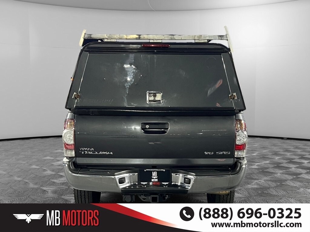 2015 Toyota Tacoma Base photo 4