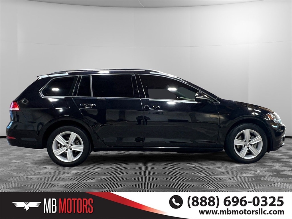 Used 2018 Volkswagen Golf SportWagen SE Wagon