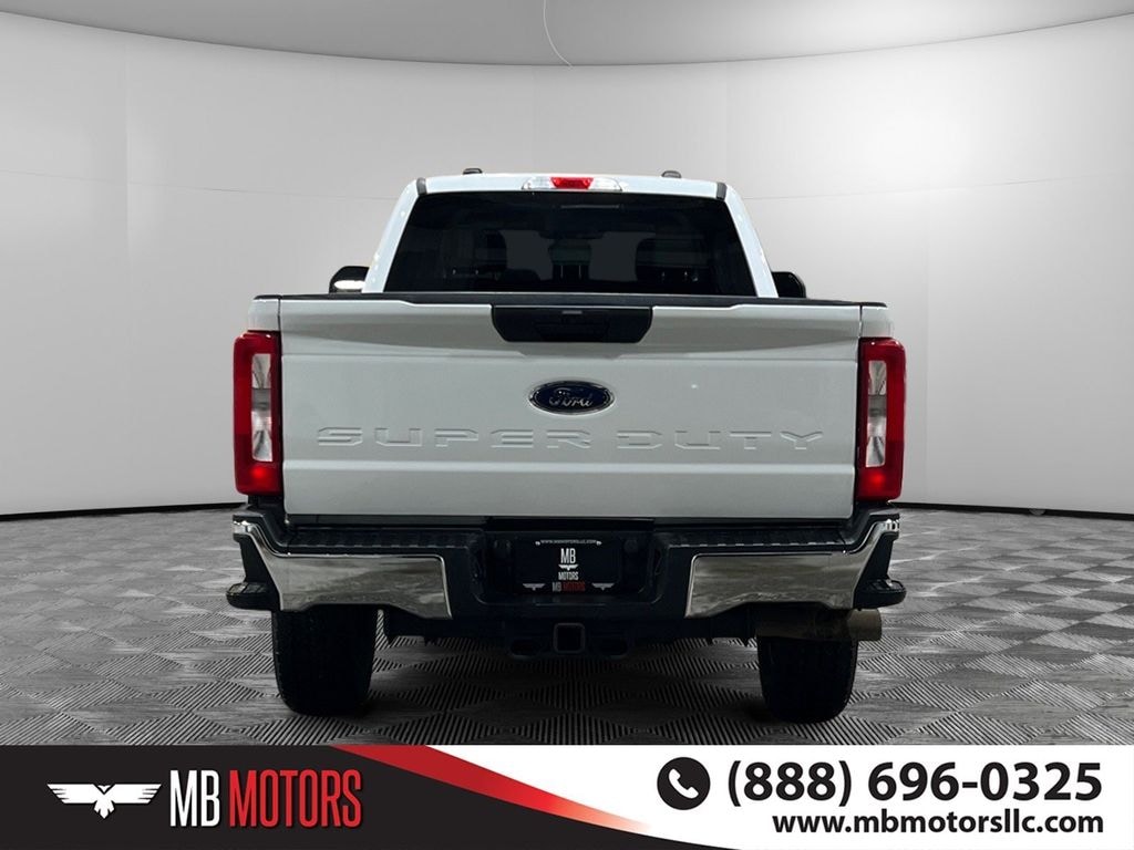 Used 2023 Ford F-350 XLT Truck Crew Cab