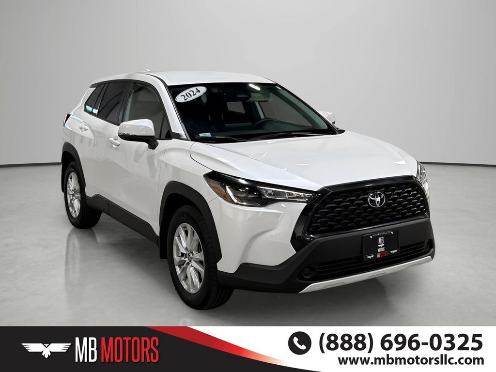 Used 2024 Toyota Corolla Cross LE SUV