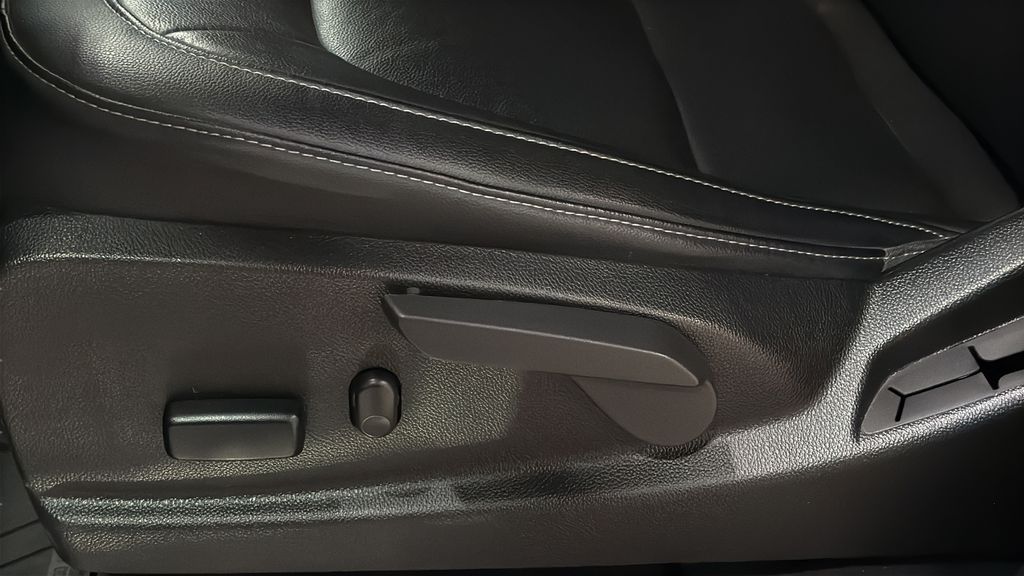2022 Chevrolet Colorado ZR2 - Photo 18
