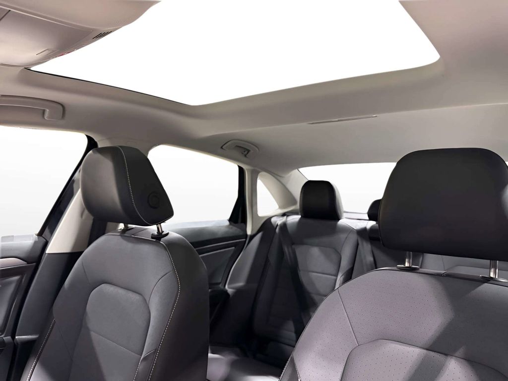 2025 Volkswagen Jetta SE - Photo 36