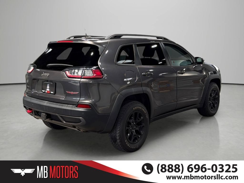 Used 2019 Jeep Cherokee Trailhawk SUV
