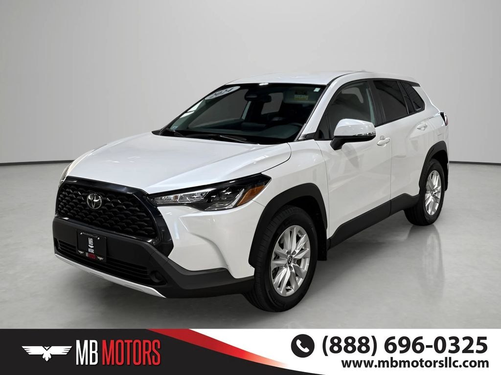 Used 2024 Toyota Corolla Cross LE SUV
