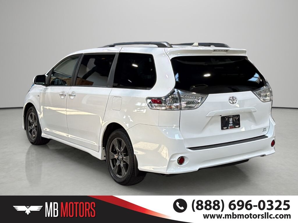 Used 2020 Toyota Sienna SE Van