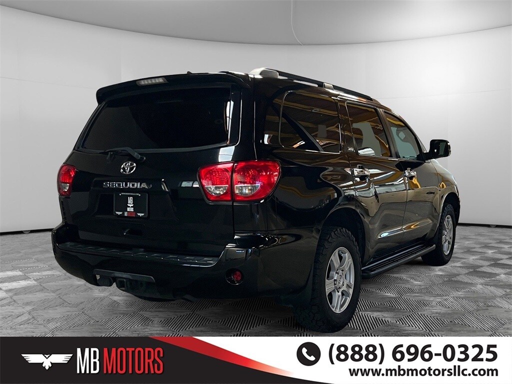 2012 Toyota Sequoia SR5 photo 3