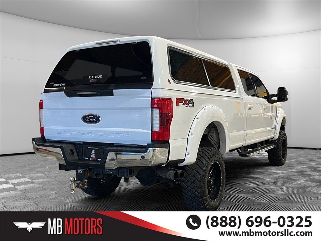 2019 Ford F-350 Lariat photo 3