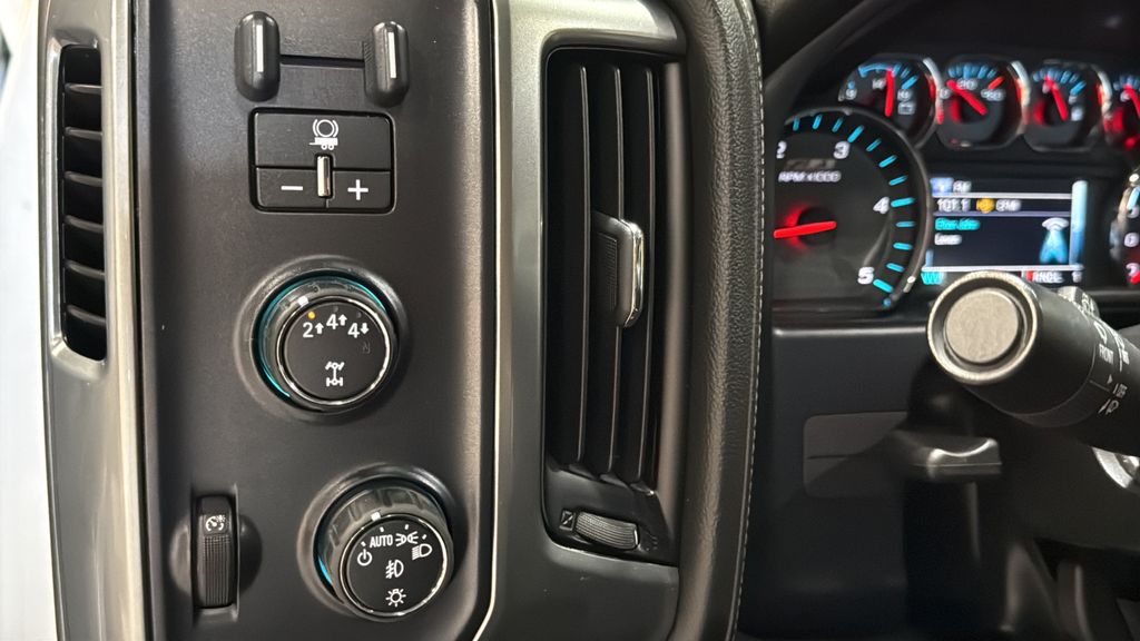 2018 Chevrolet Silverado 3500HD LTZ - Photo 32