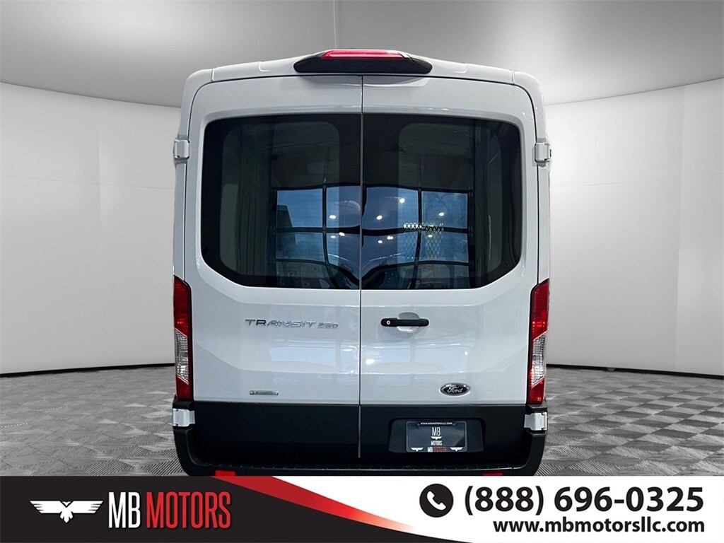 2023 Ford Transit photo 3