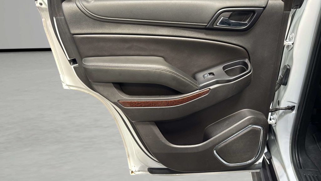 2020 GMC Yukon SLE - Photo 17