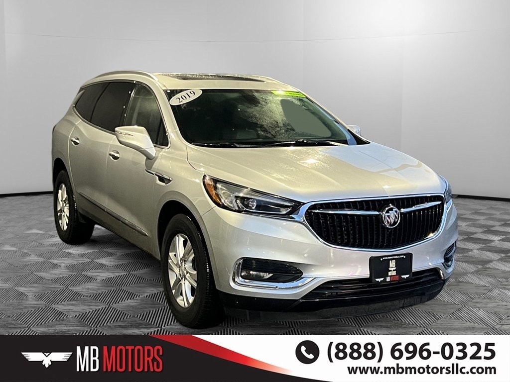 2019 Buick Enclave Essence's photo