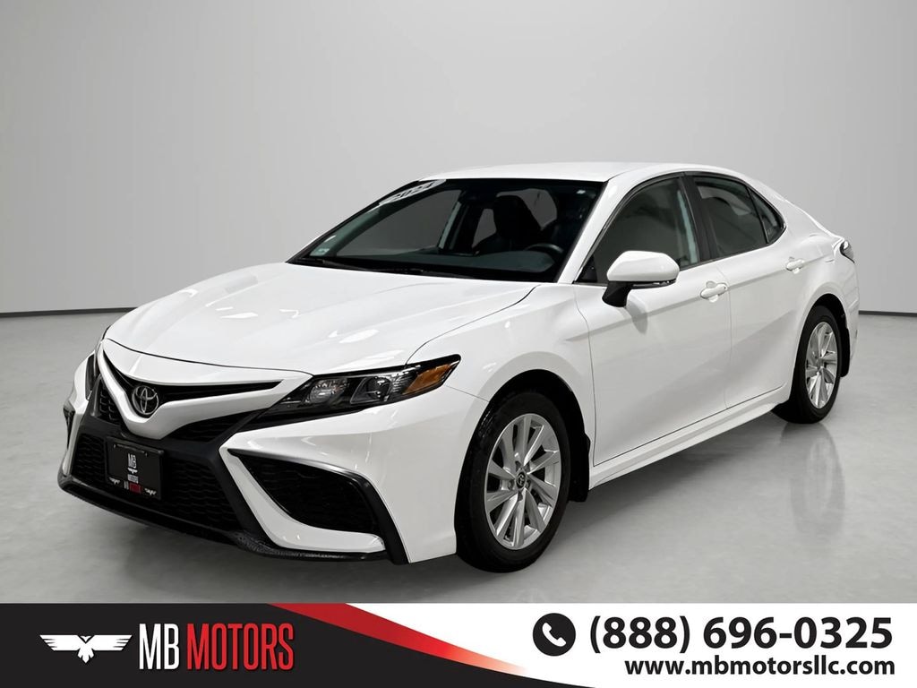 Used 2024 Toyota Camry SE Sedan
