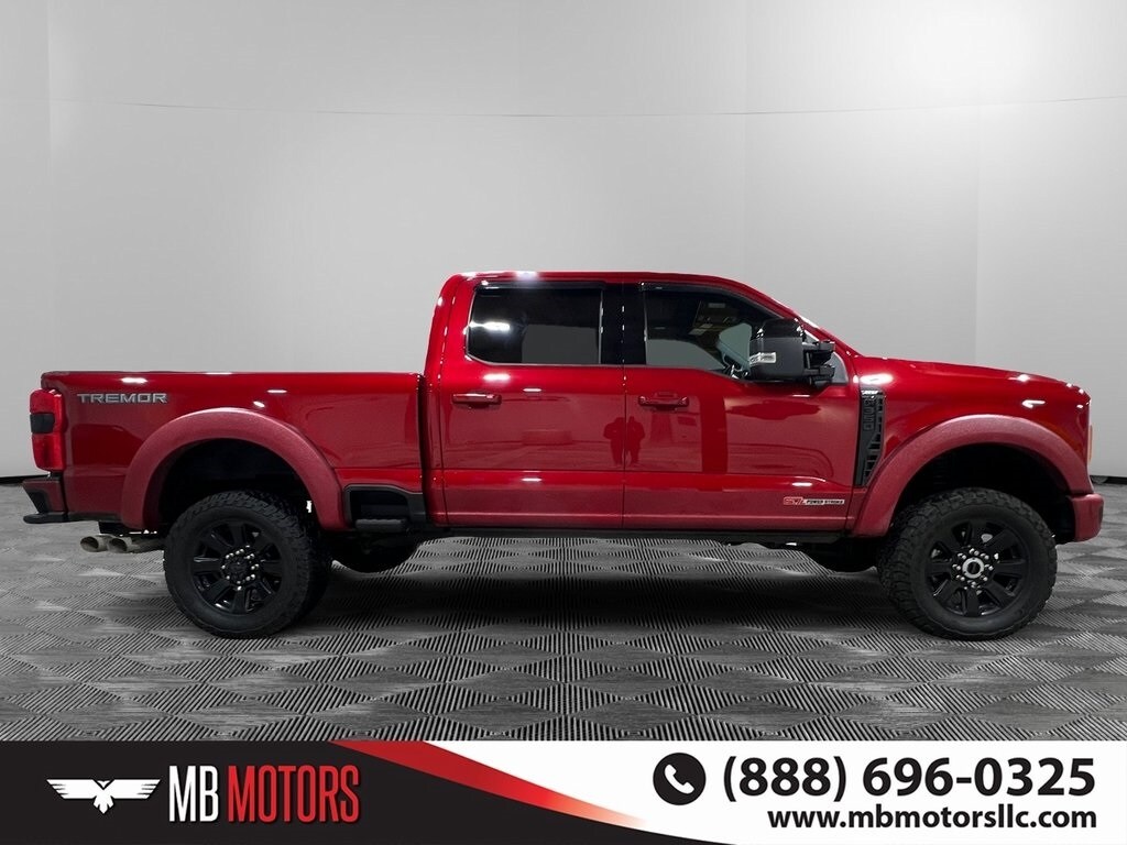 2023 Ford F-350 Lariat photo 2