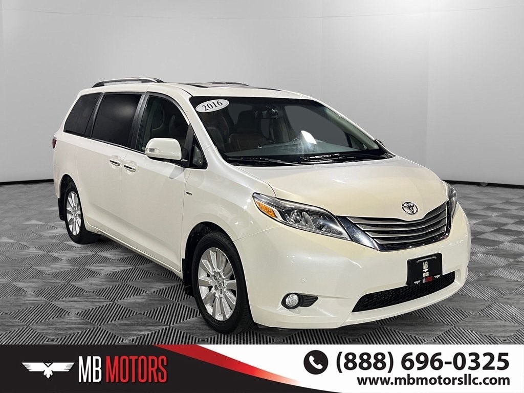 2016 Toyota Sienna Limited Premium's photo