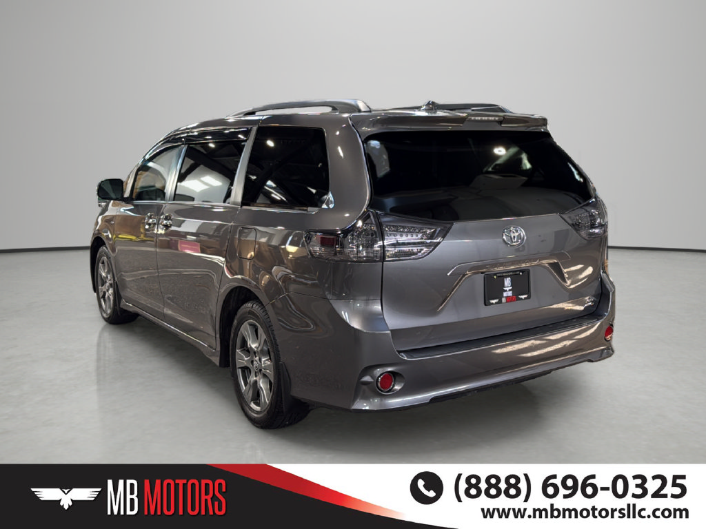 Used 2019 Toyota Sienna SE Van
