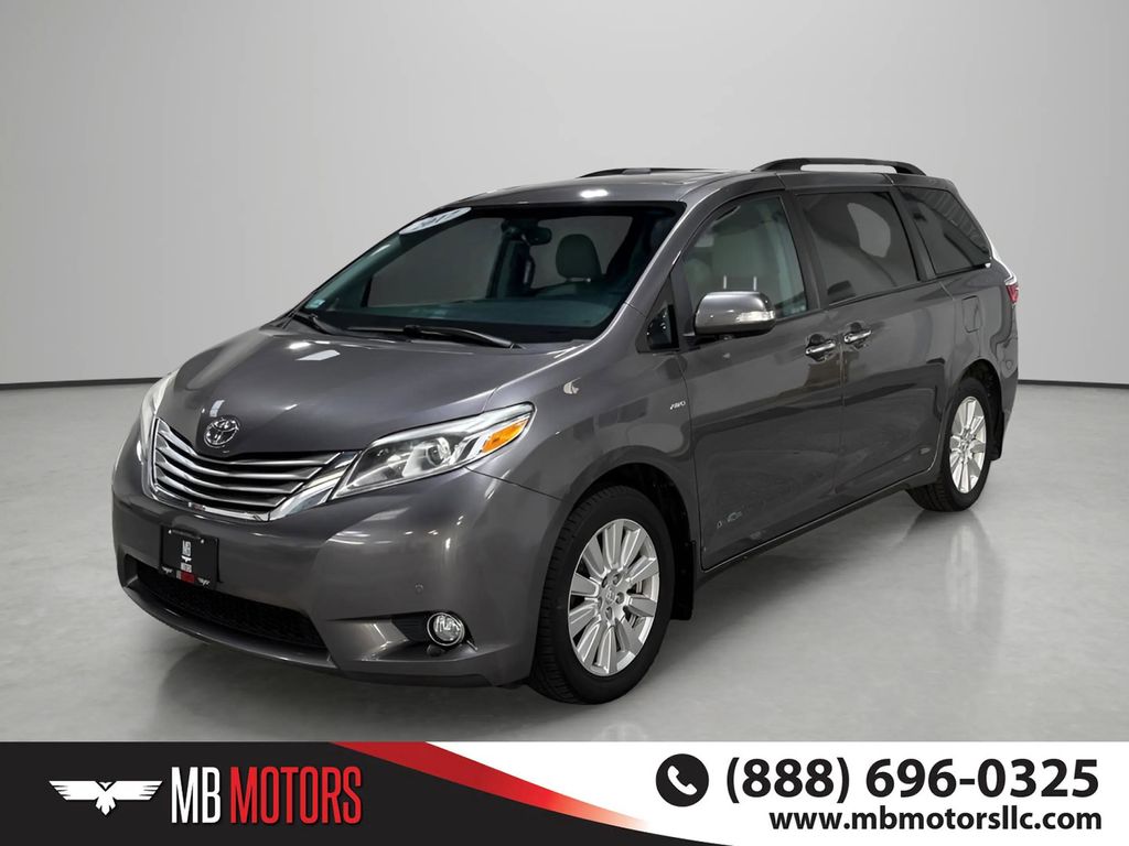 2017 Toyota Sienna Limited V6 AWD 7-Passenger's photo