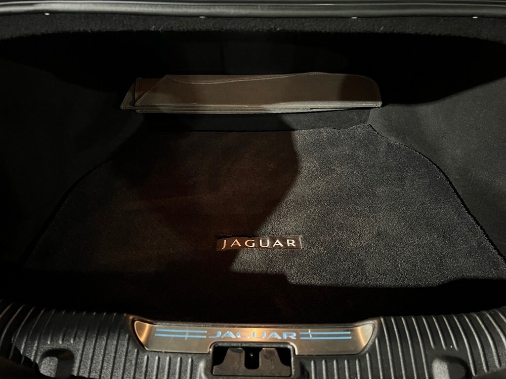2016 Jaguar XJ XJL Portfolio photo 4